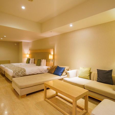 มูนโอเชี่ยน กิโนะวังโฮเต็ลแอนด์เรซิเดนซ์ Hotel Okinawa ภายนอก รูปภาพ