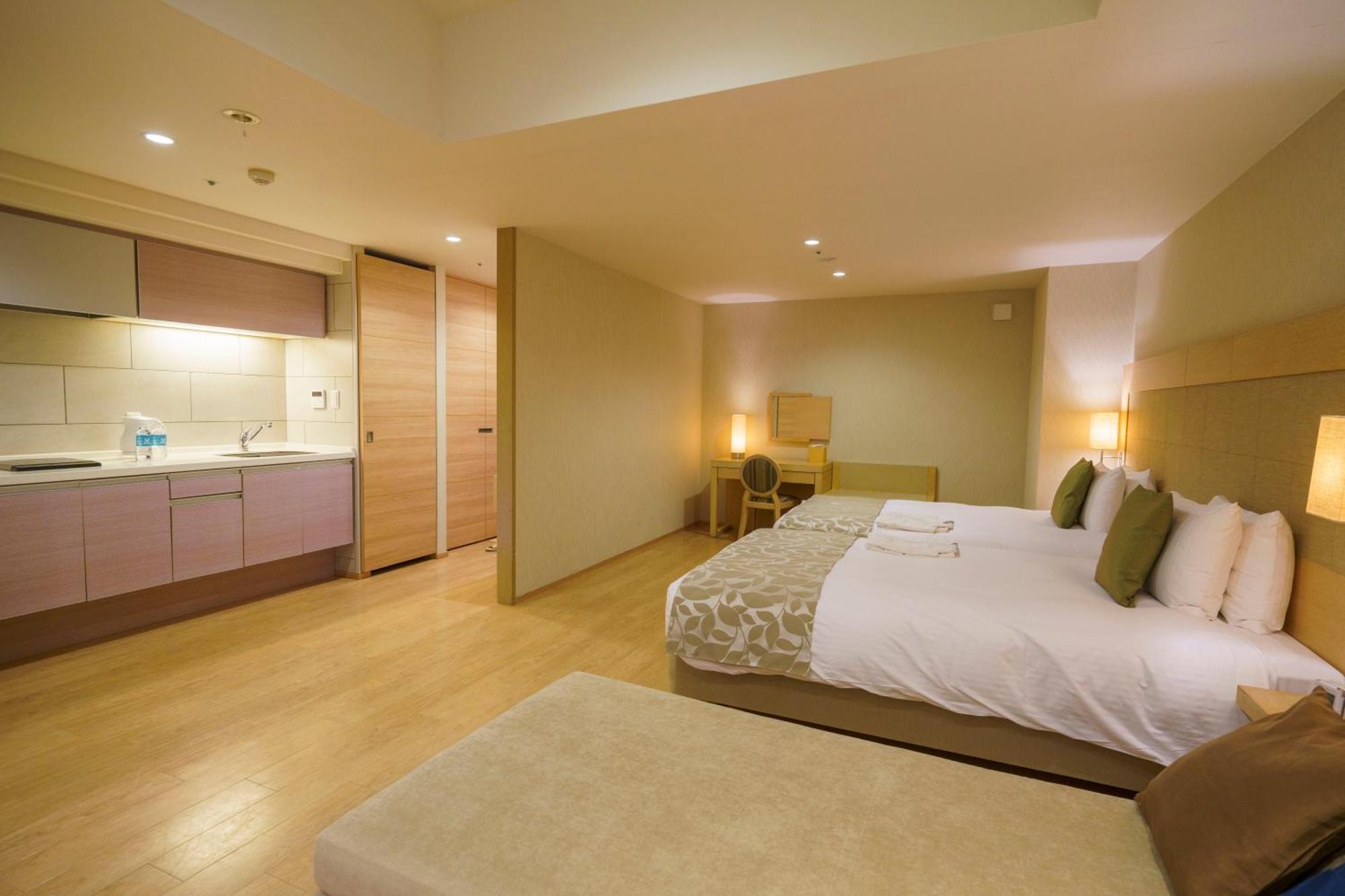 มูนโอเชี่ยน กิโนะวังโฮเต็ลแอนด์เรซิเดนซ์ Hotel Okinawa ภายนอก รูปภาพ
