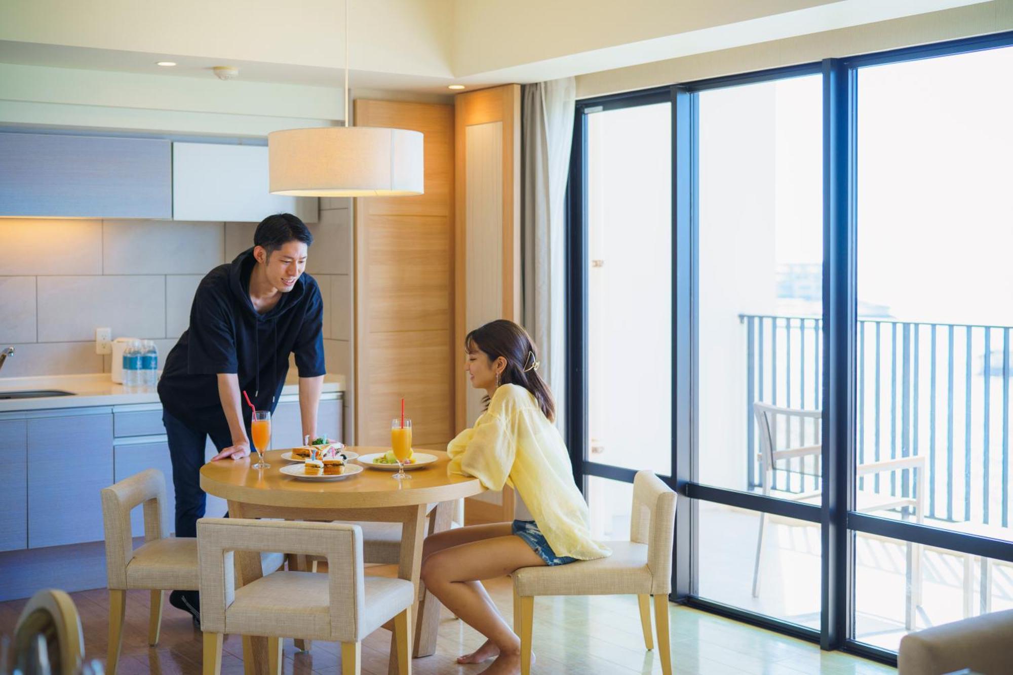 มูนโอเชี่ยน กิโนะวังโฮเต็ลแอนด์เรซิเดนซ์ Hotel Okinawa ภายนอก รูปภาพ