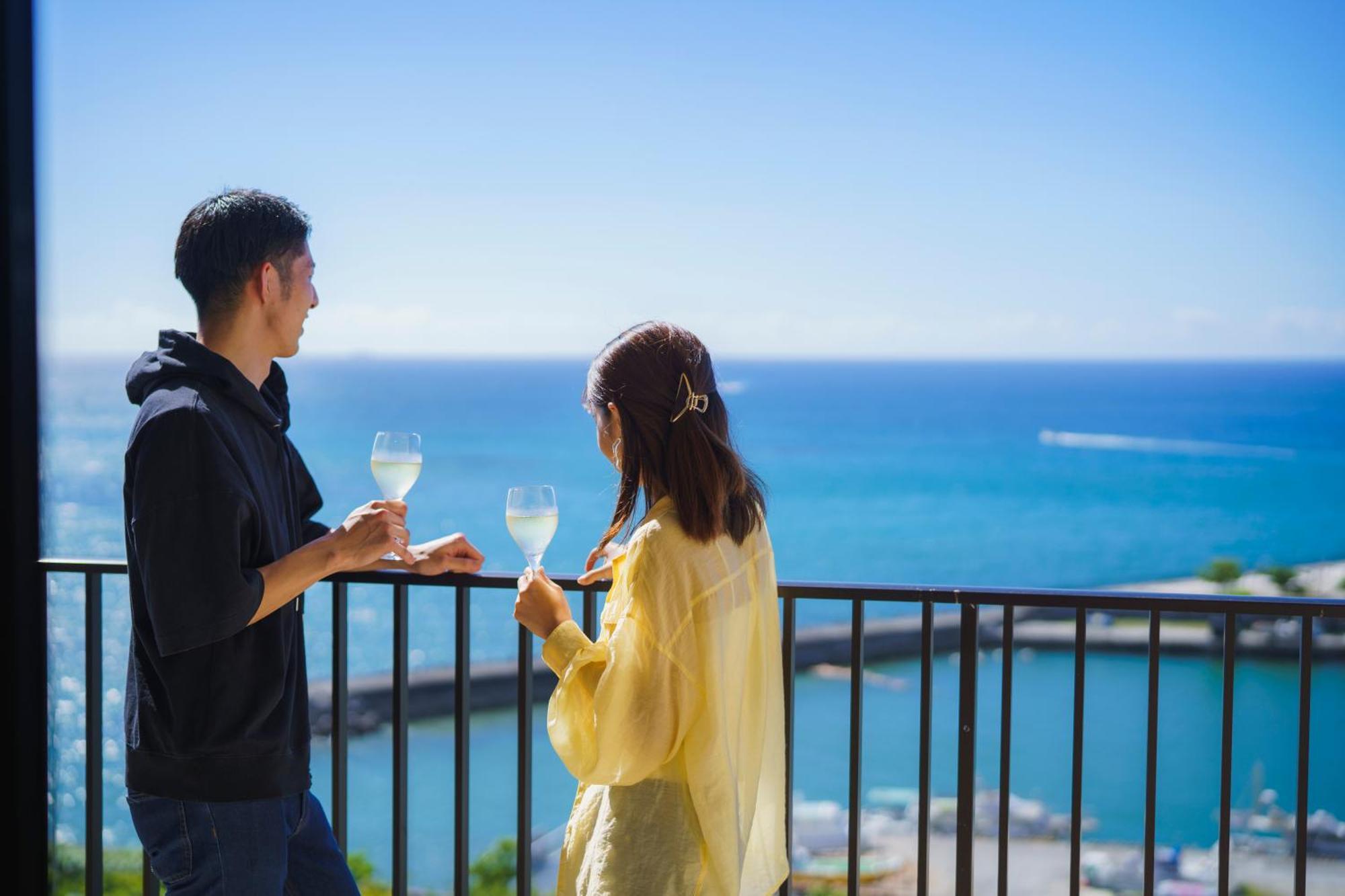 มูนโอเชี่ยน กิโนะวังโฮเต็ลแอนด์เรซิเดนซ์ Hotel Okinawa ภายนอก รูปภาพ